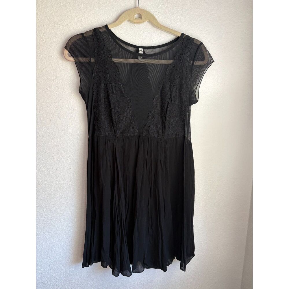 Intimately Free People Size S Black Sheer Lace Short Sleeve Mini Layering Dress